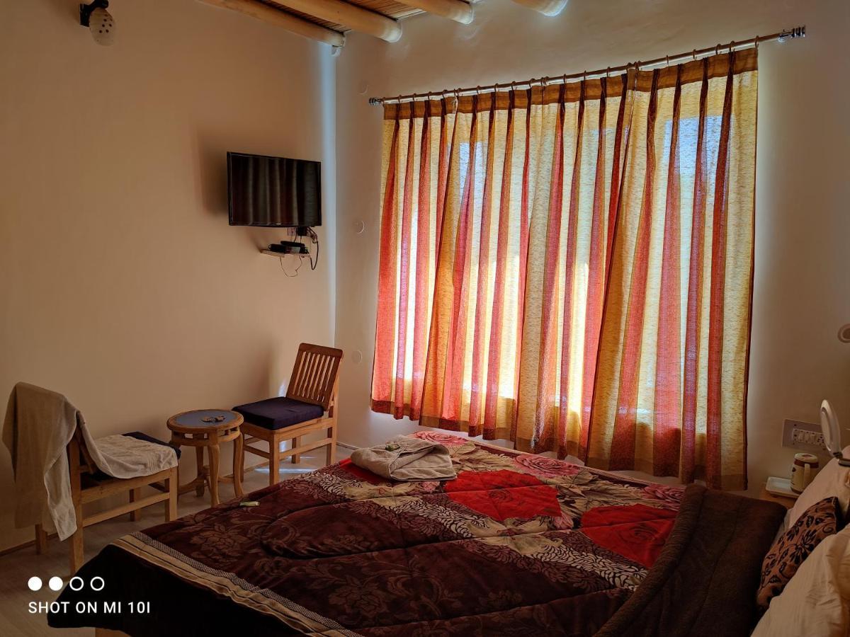 The Mir Villa Ladakh Leh Esterno foto