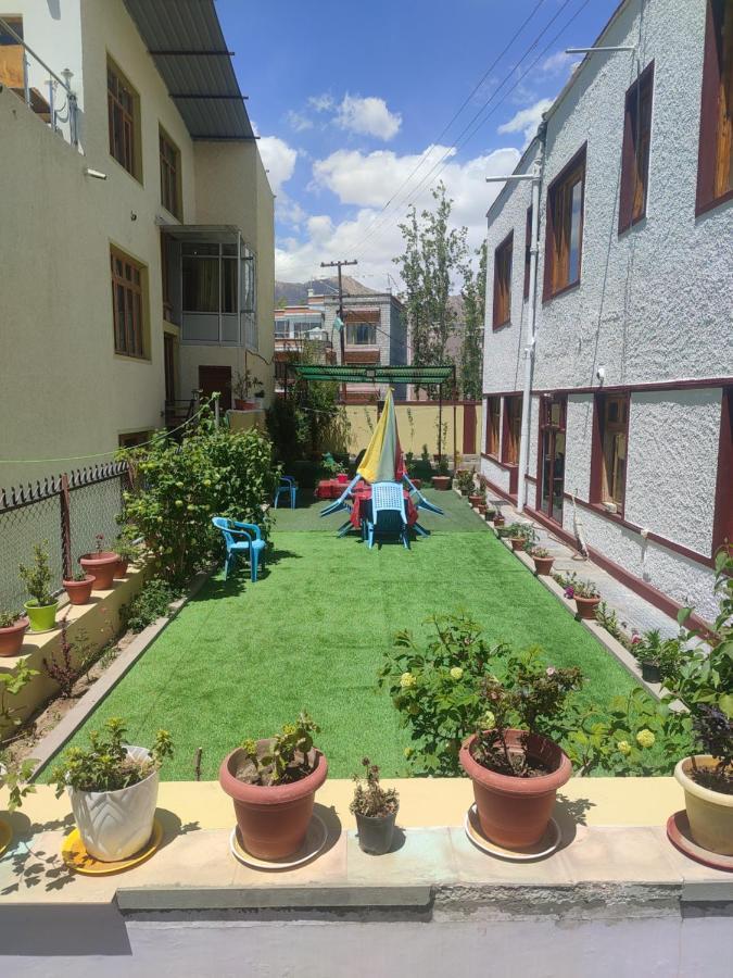 The Mir Villa Ladakh Leh Esterno foto