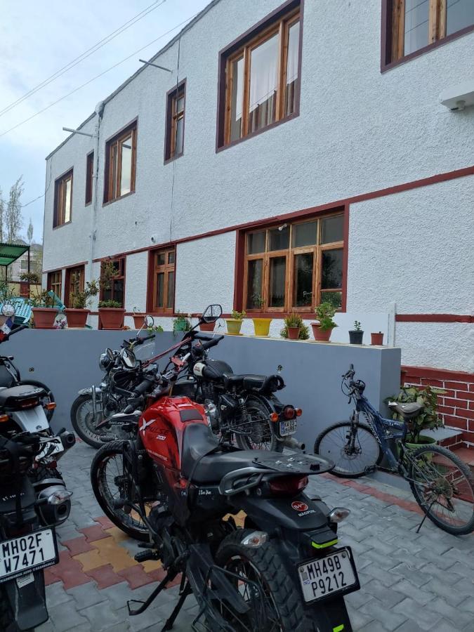 The Mir Villa Ladakh Leh Esterno foto